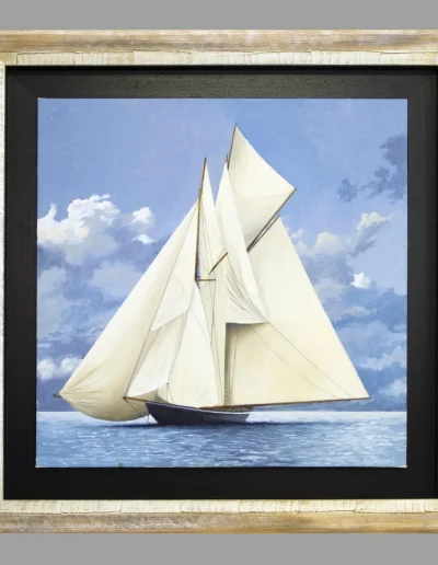 Voilier ancien toutes voiles dehors, caisse américaine noire et marie-louise noire cadre beige et argenté