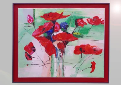 Bouquet de coquelicots rouges dans une caisse américaine rouge